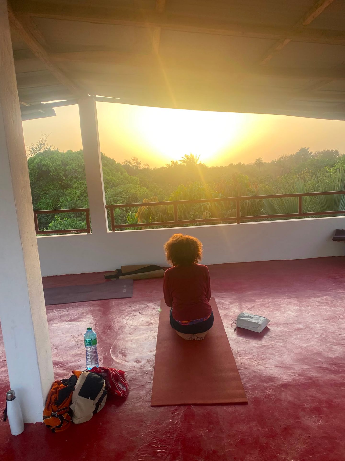 Méditation au lever du soleil — Casamance